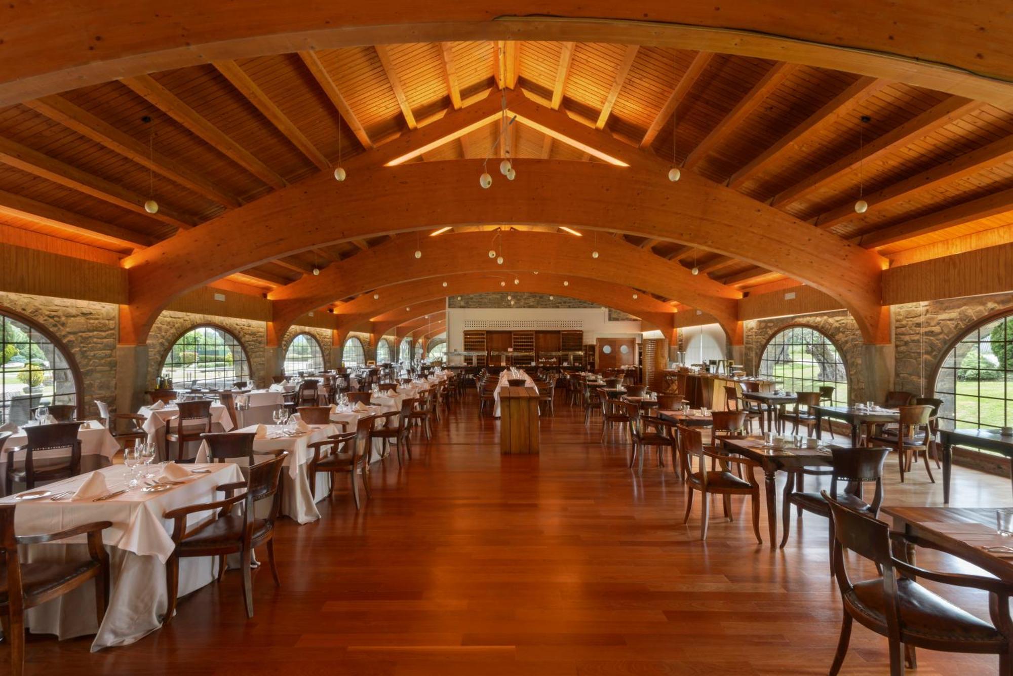 Hotel & Spa Monasterio De Boltaña Exterior foto Restaurant