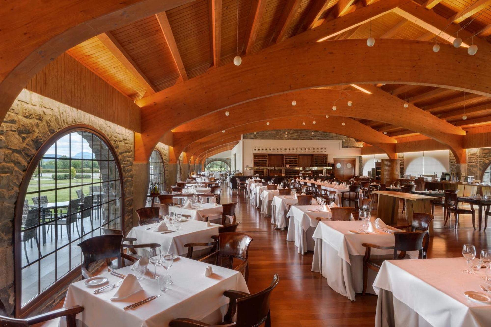 Hotel & Spa Monasterio De Boltaña Exterior foto Restaurant El Celler de Can Roca