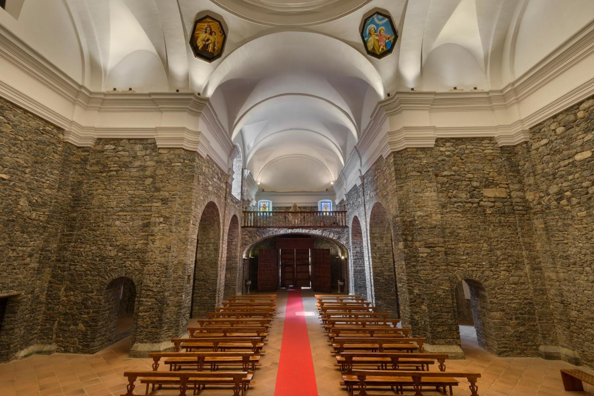 Hotel & Spa Monasterio De Boltaña Exterior foto Interior of the church