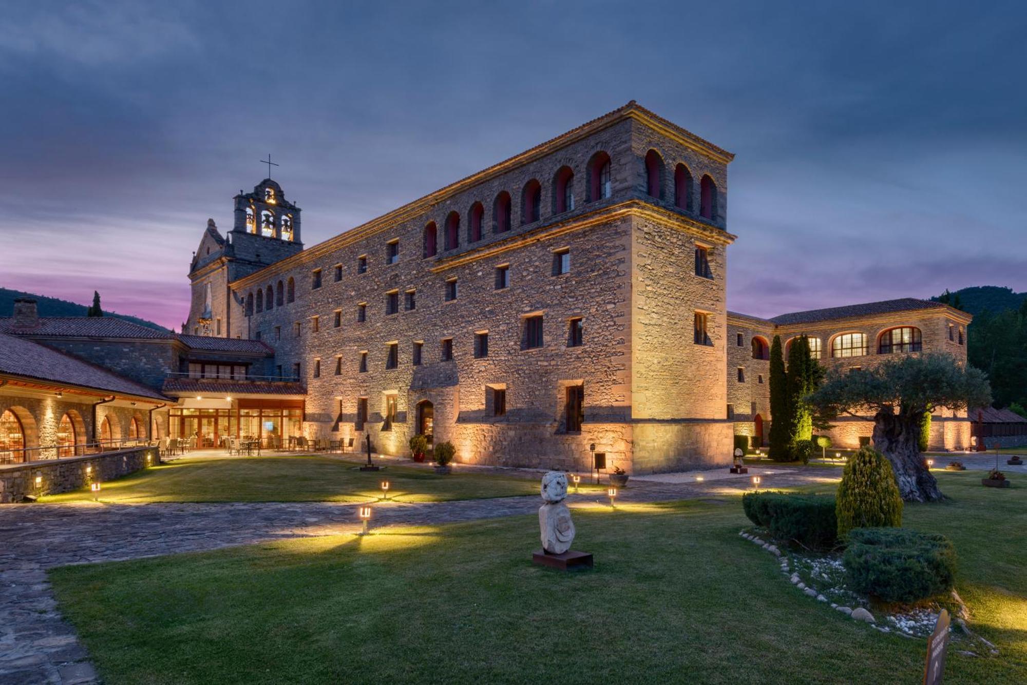 Hotel & Spa Monasterio De Boltaña Exterior foto The monastery of San Jeroni de Cotalba