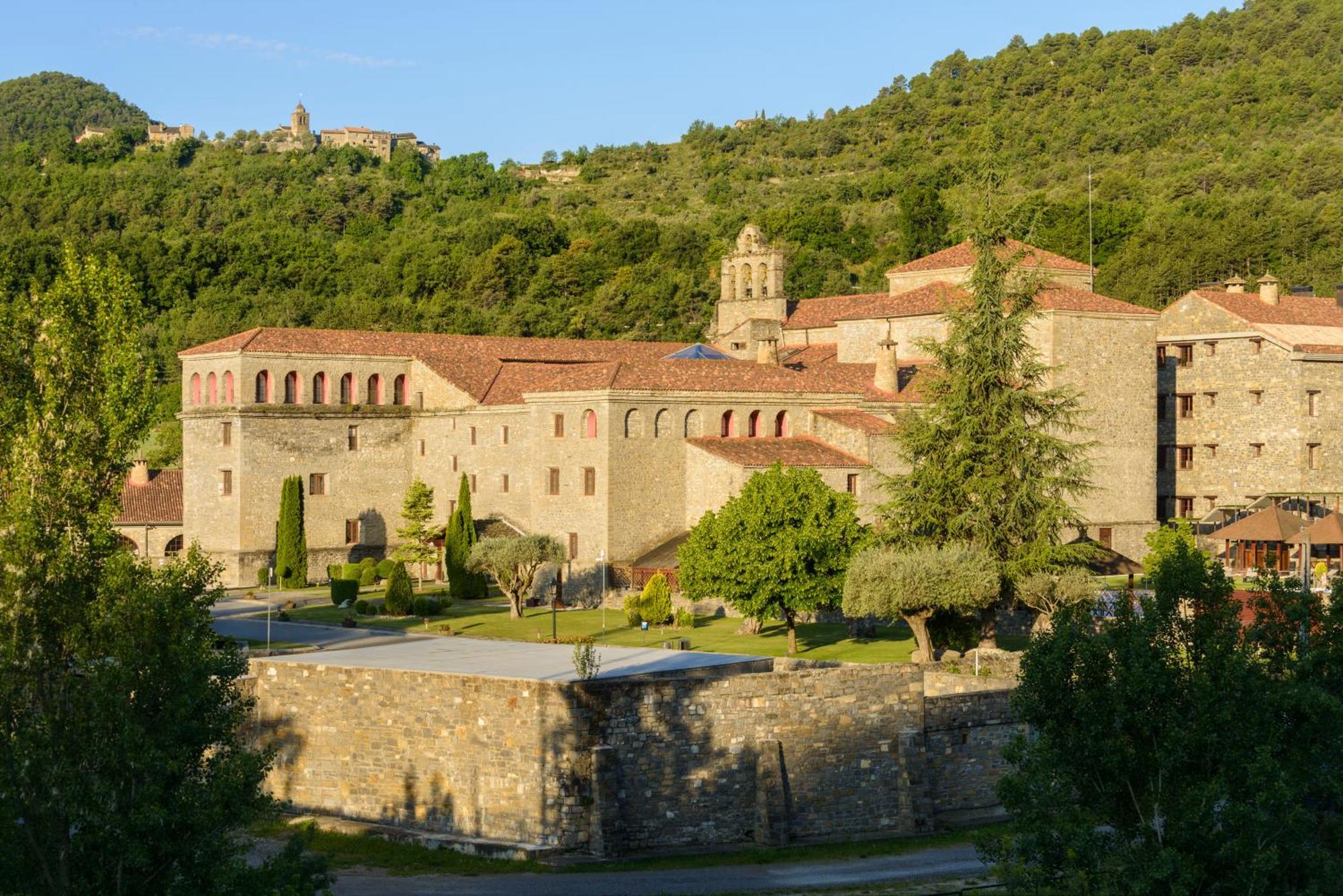 Hotel & Spa Monasterio De Boltaña Exterior foto The abbey in 2016