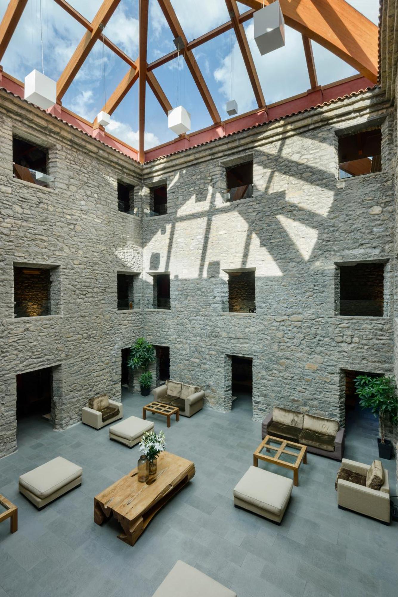 Hotel & Spa Monasterio De Boltaña Exterior foto Interior of the museum