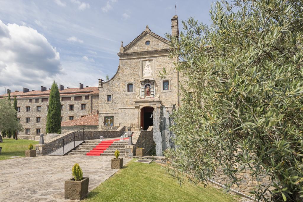 Hotel & Spa Monasterio De Boltaña Exterior foto The church of San Pietro